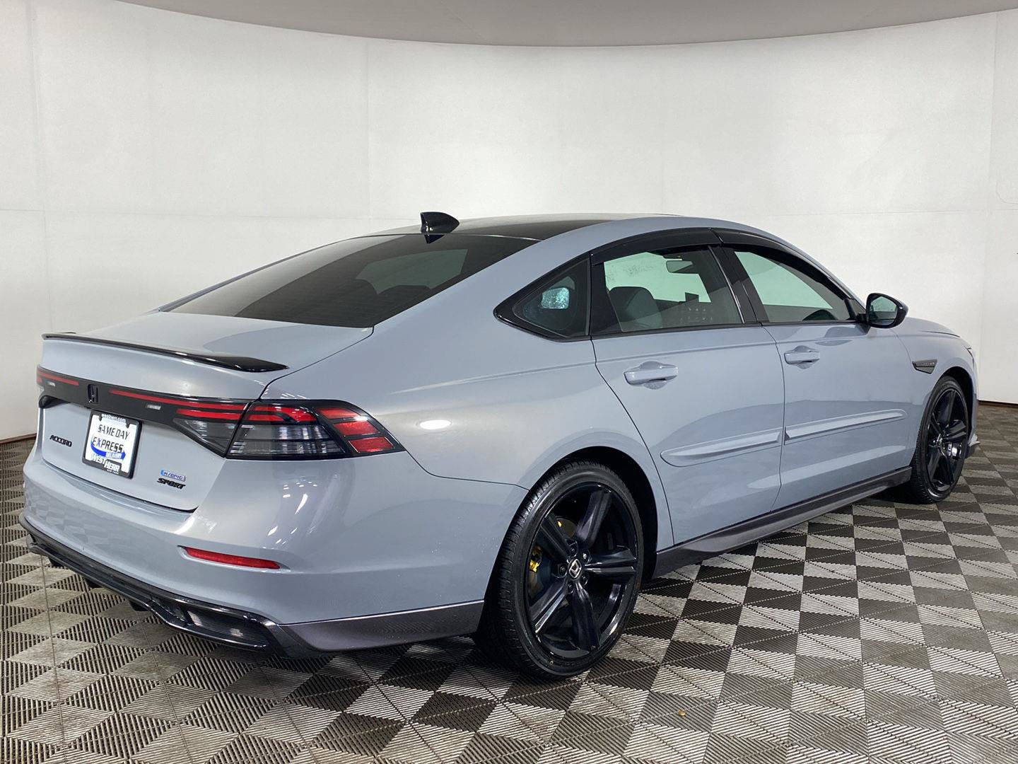 Used 2024 Honda Accord Sport image 6