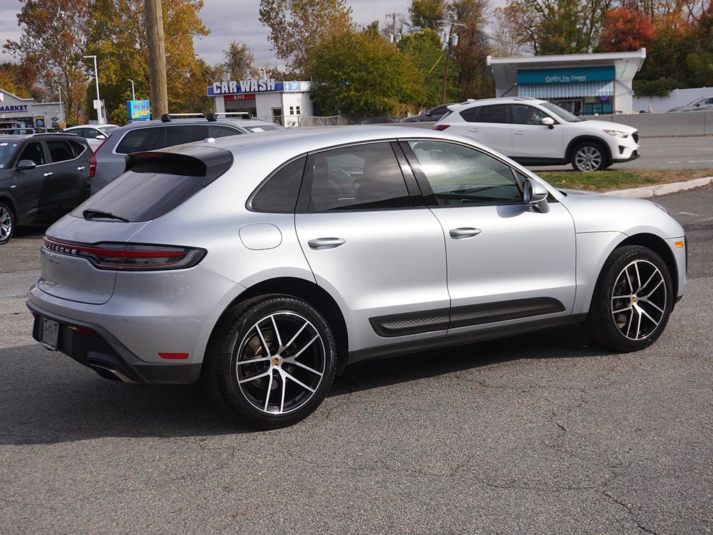 Used 2022 Porsche Macan image 11