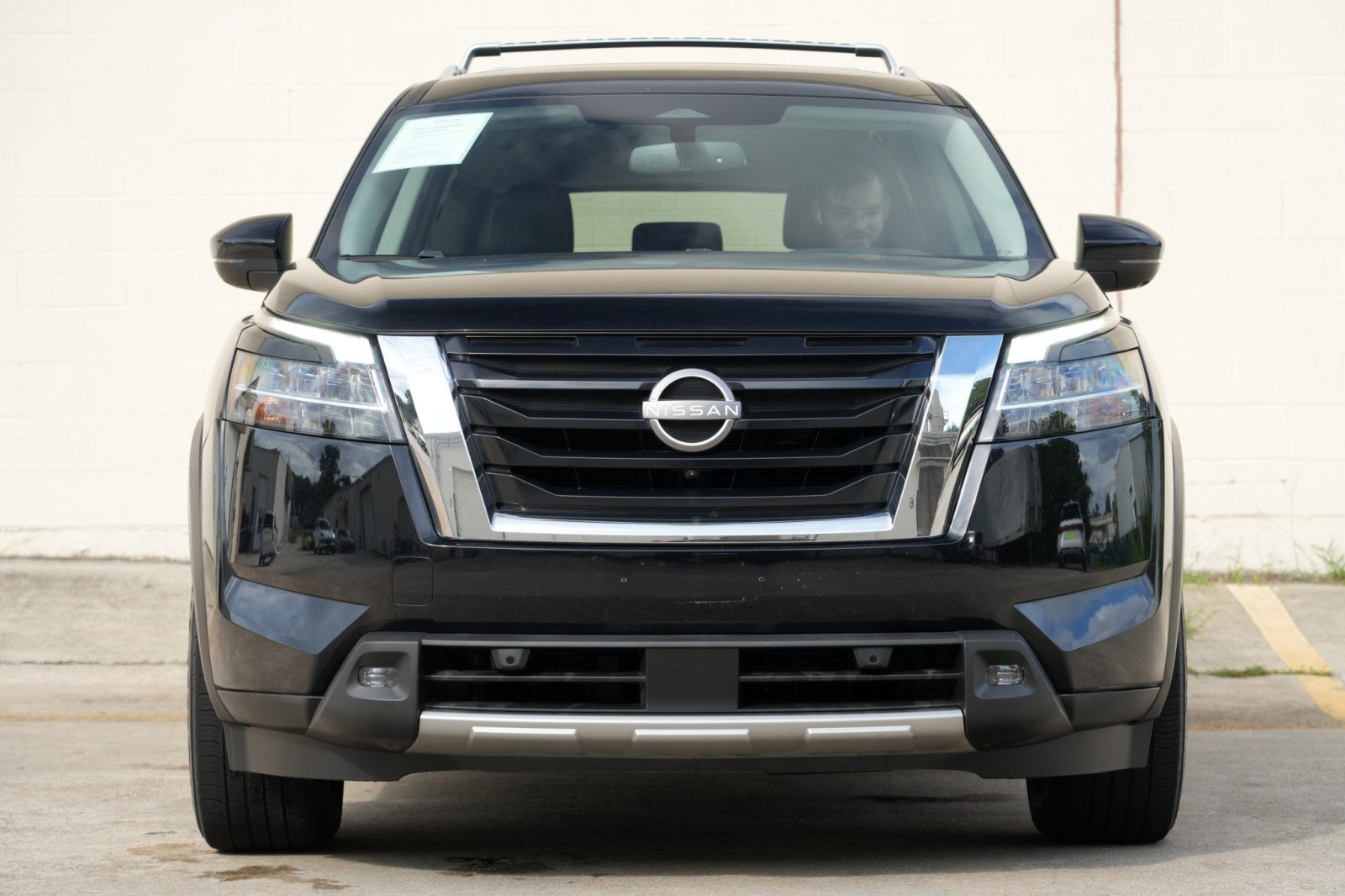 Used 2022 Nissan Pathfinder SL FWD image 6