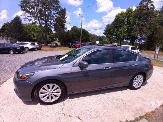 Used 2014 Honda Accord EX image 2