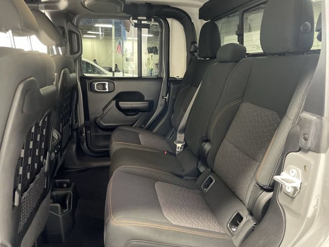Used 2021 Jeep Gladiator Mojave AWD/4WD image 23