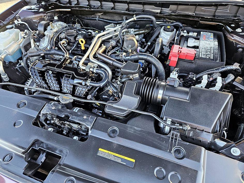 Used 2024 Nissan Altima 2.5 SV image 17