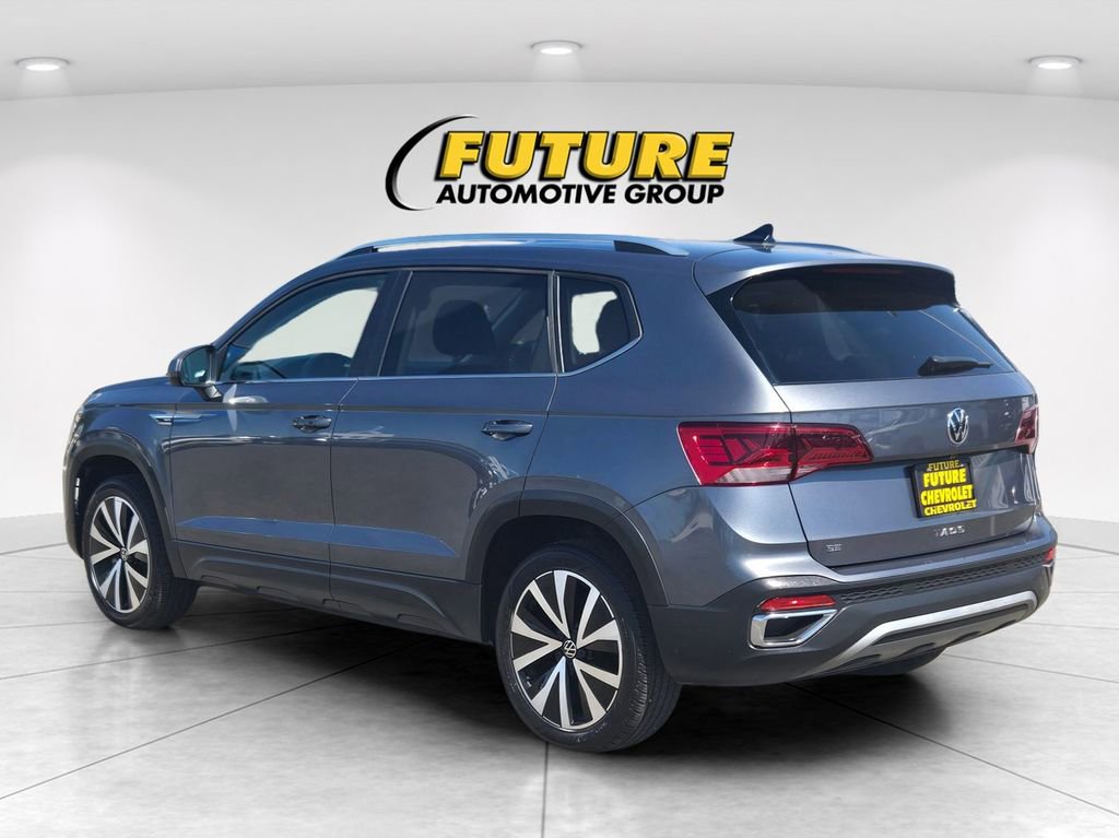 Used 2024 Volkswagen Taos SE FWD image 6