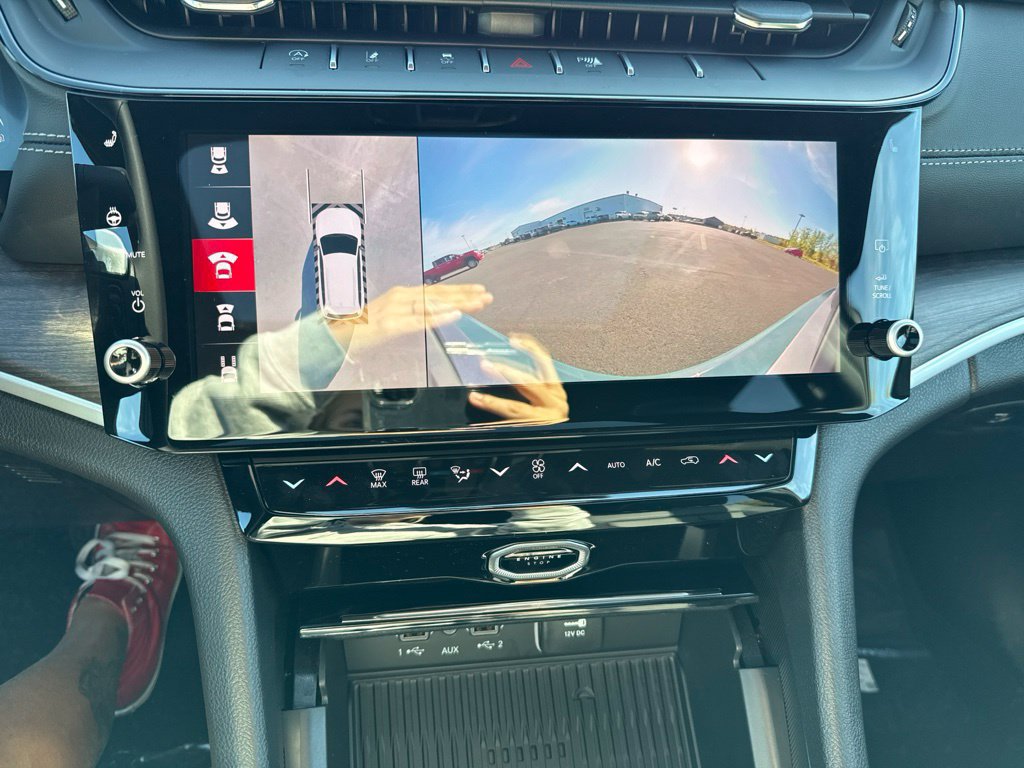 New 2027 Jeep Grand Cherokee Limited AWD/4WD image 33