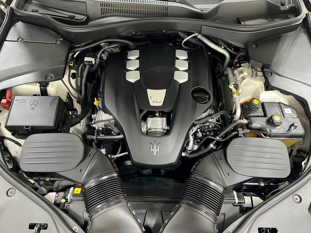 Used 2020 Maserati Levante image 30
