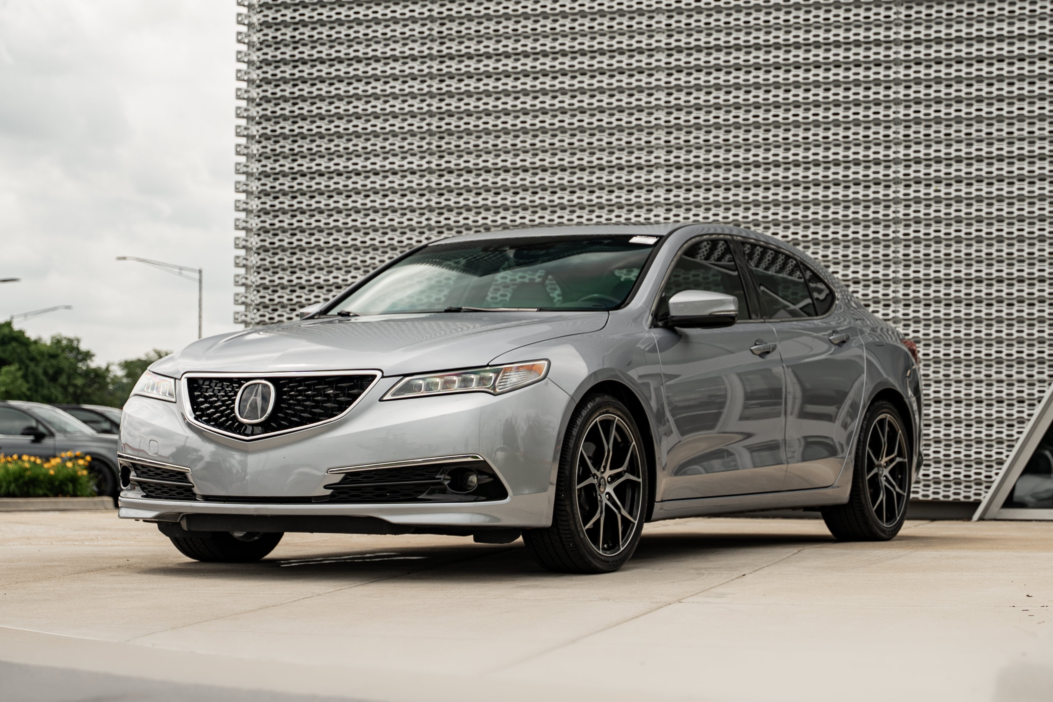 Used 2015 Acura TLX w/ Technology Package FWD image 7