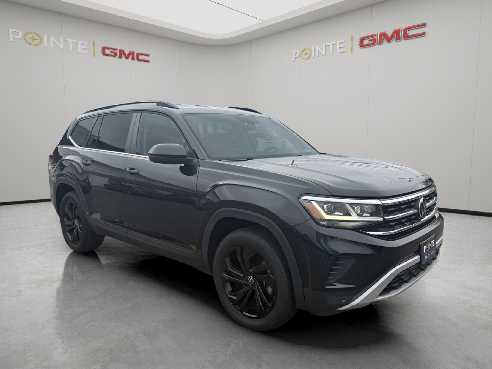 Used 2023 Volkswagen Atlas SE image 1