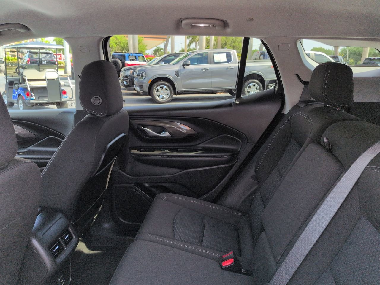 Used 2024 GMC Terrain SLE w/ Driver Convenience Package FWD image 14
