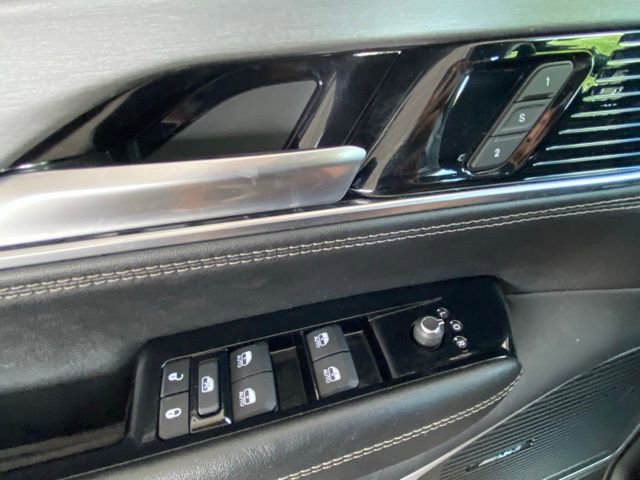 Used 2024 Jeep Wagoneer Series II image 19