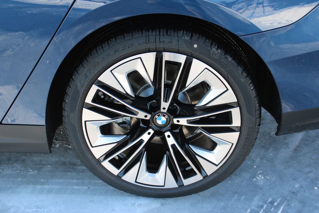 New 2026 BMW 530i xDrive image 37