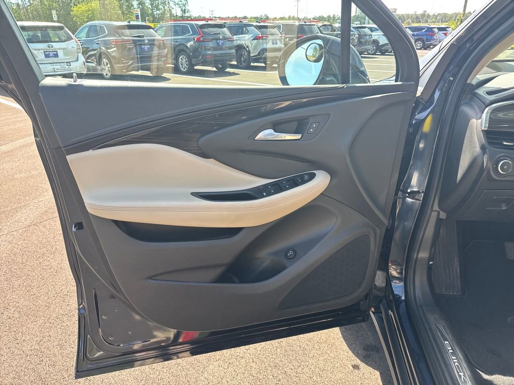 Used 2020 Buick Envision Preferred w/ LPO, Interior Luxury Package image 10