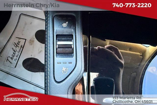 Used 2024 Kia Telluride EX w/ EX Captain's Chair Package image 18