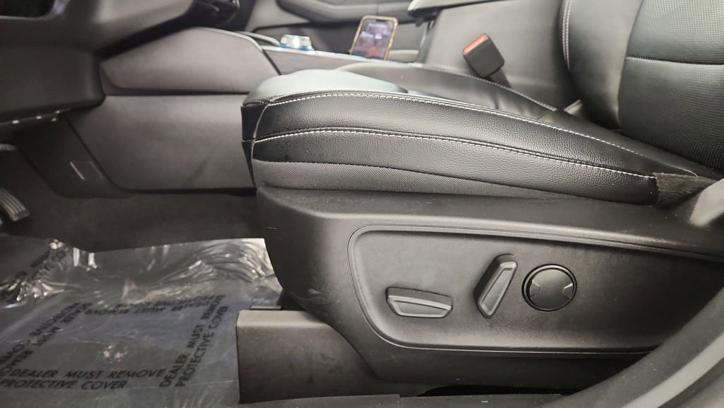 Used 2022 Ford Escape SEL image 15