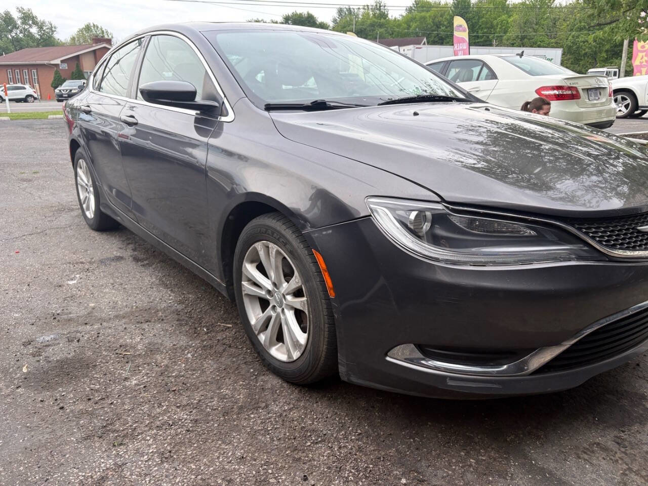 Used 2015 Chrysler 200 Limited w/ Convenience Group FWD image 3
