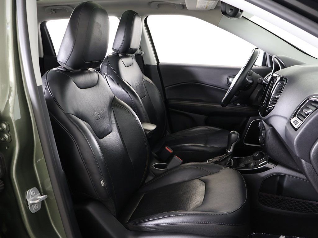Used 2017 Jeep Compass Limited w/ Safe & Security Group AWD/4WD image 28