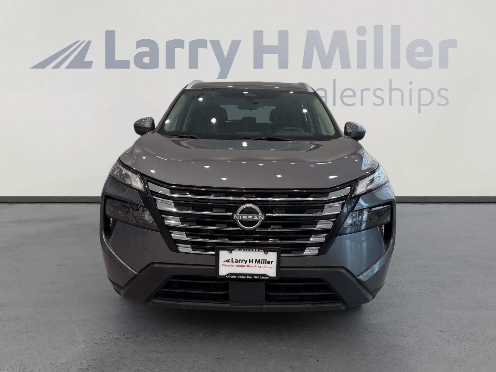 Used 2024 Nissan Rogue SV w/ SV Premium Package AWD/4WD image 8