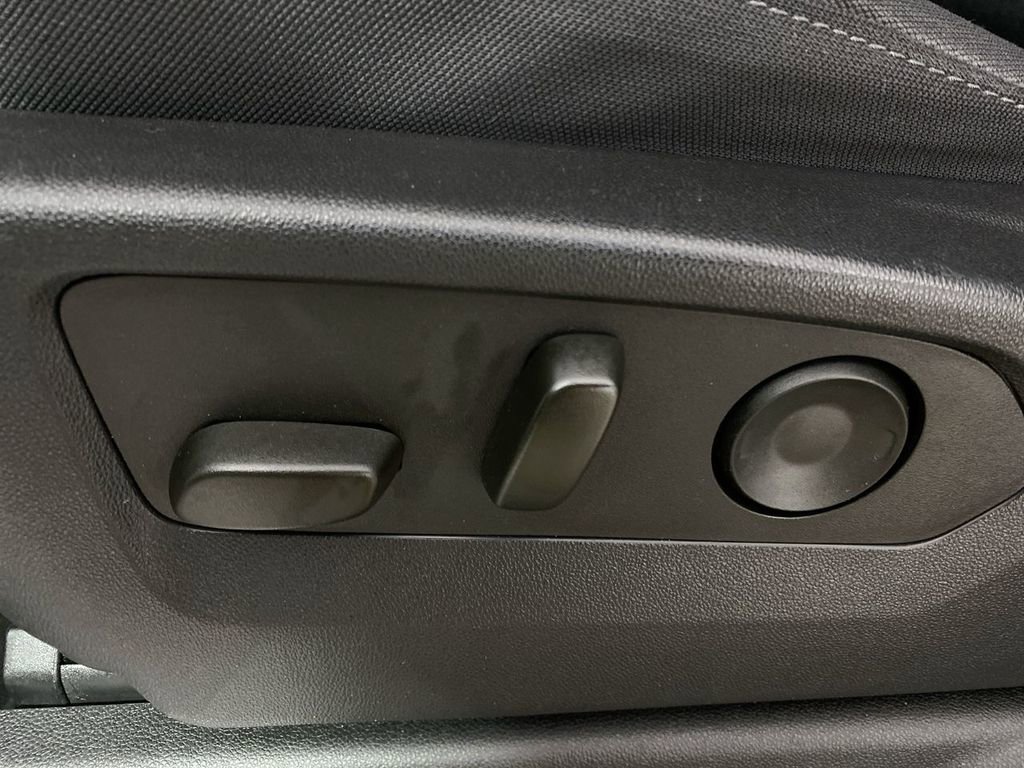 Used 2022 GMC Sierra 1500 Elevation image 12