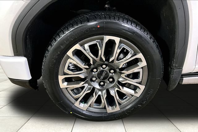 Certified 2024 GMC Sierra 1500 Denali Ultimate AWD/4WD image 10
