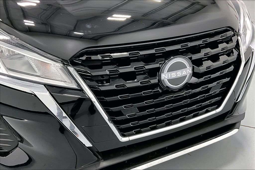 Used 2024 Nissan Kicks S image 34