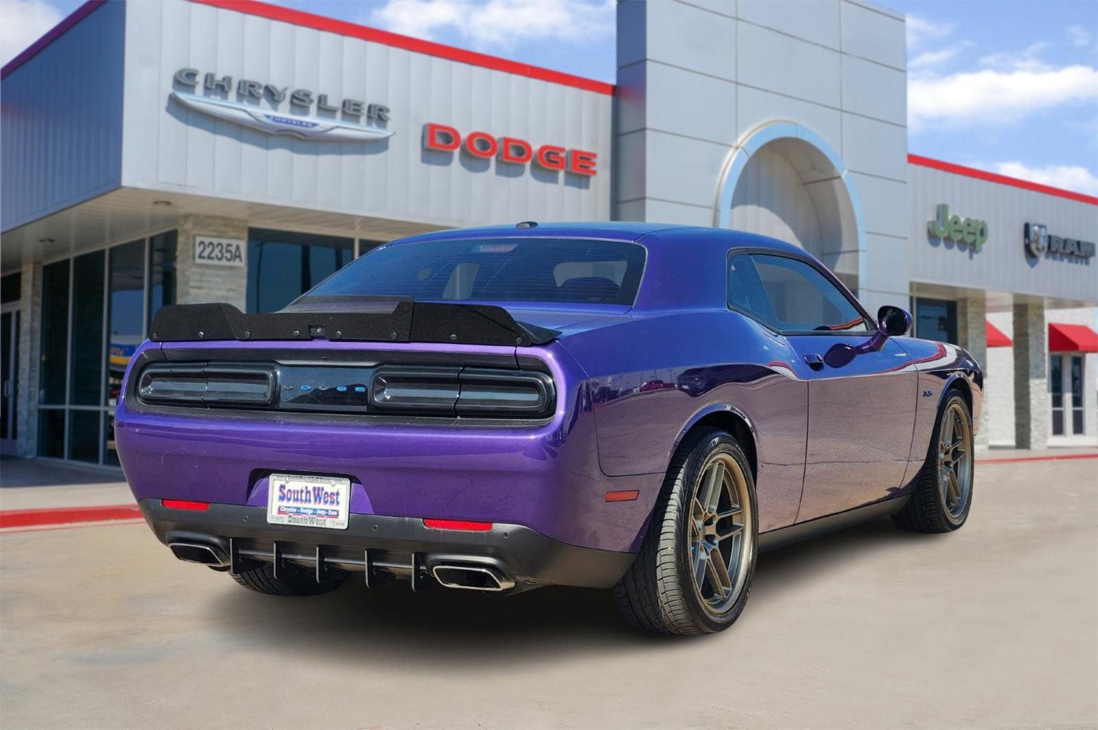 Used 2023 Dodge Challenger R/T w/ Blacktop Package image 5