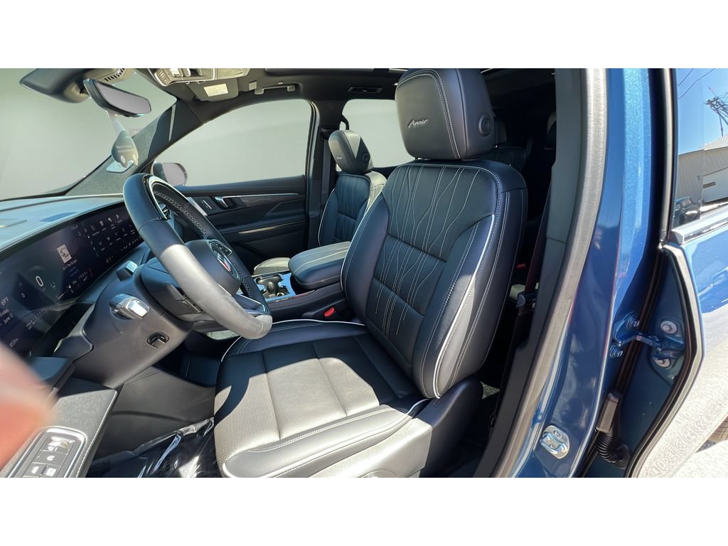 Certified 2025 Buick Enclave Avenir w/ Super Cruise Package AWD/4WD image 24
