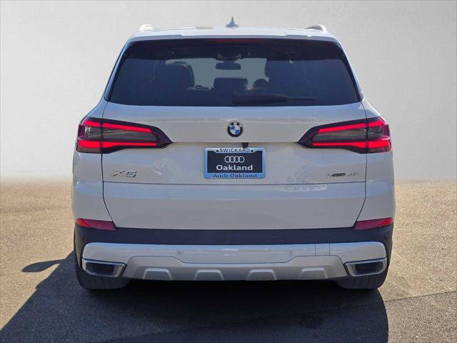 Used 2023 BMW X5 xDrive40i w/ Parking Assistance Package AWD/4WD image 4