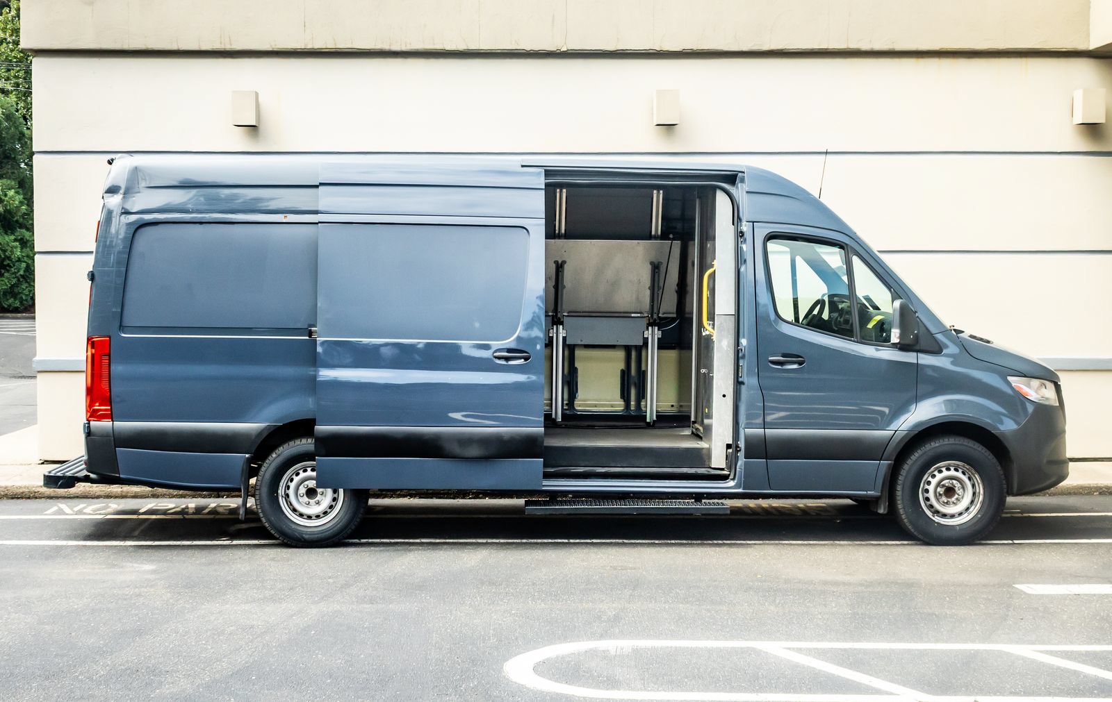 Used 2019 Mercedes-Benz Sprinter 170 image 18