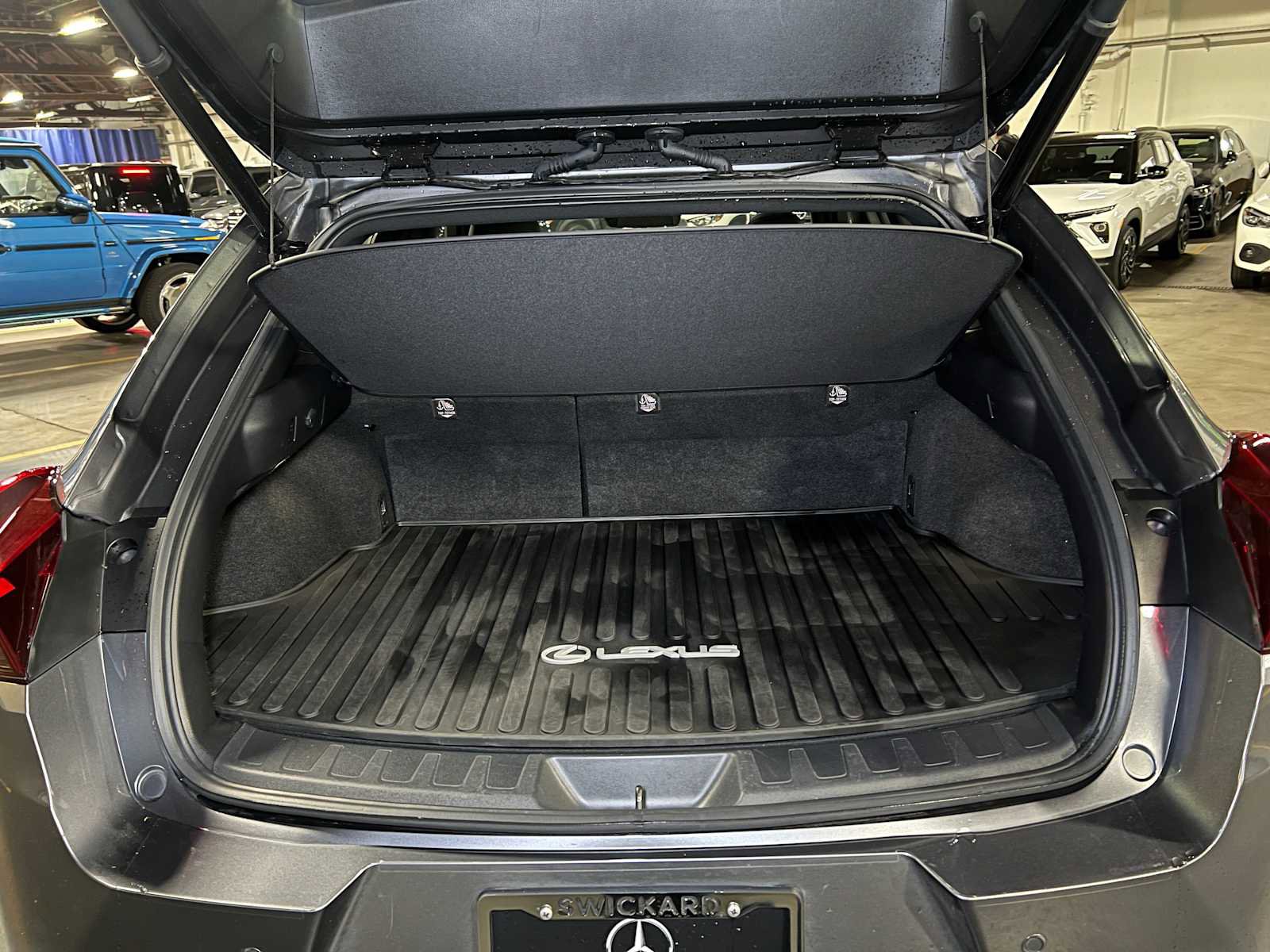 Used 2021 Lexus UX 250h w/ Premium Package image 16