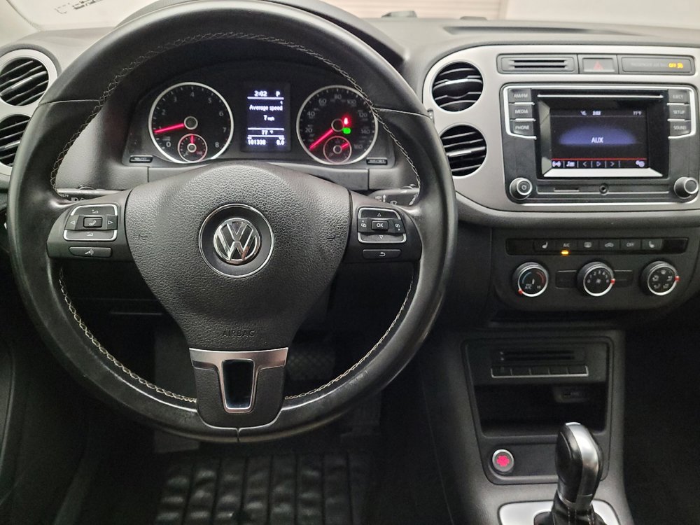 Used 2016 Volkswagen Tiguan S image 22