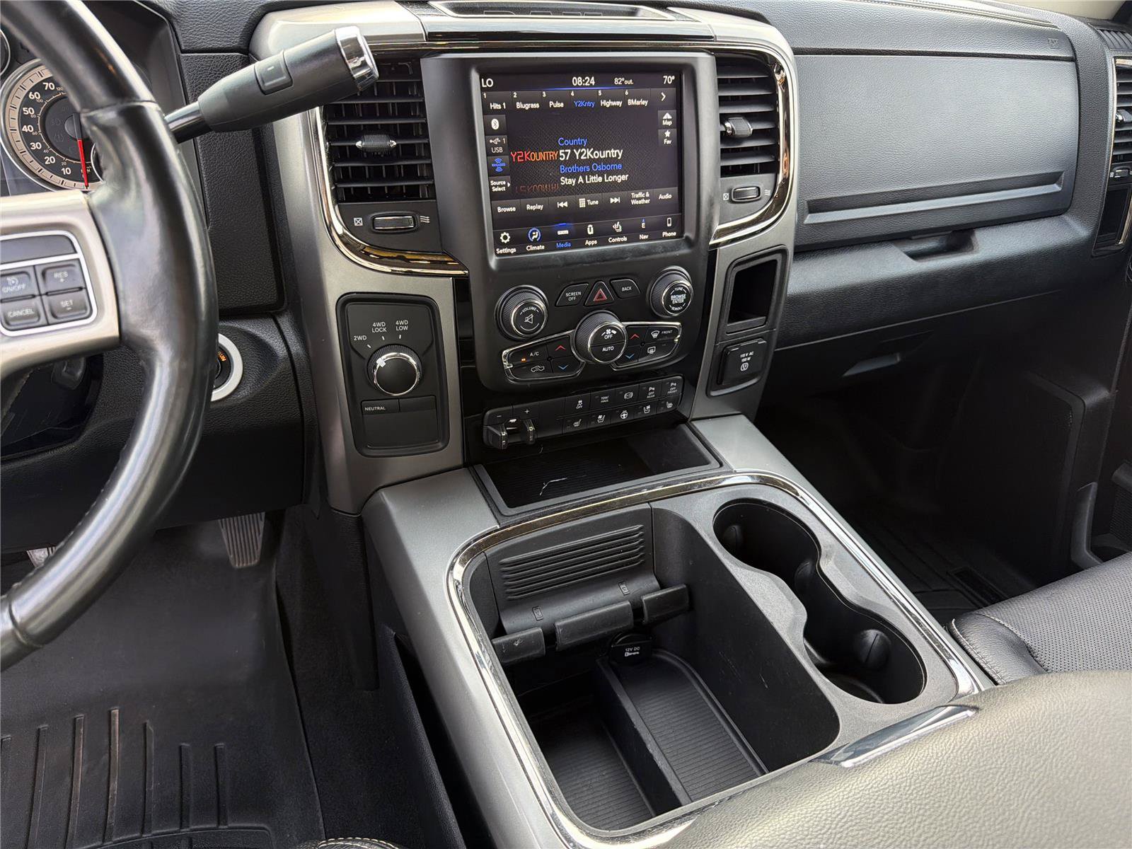 Used 2018 RAM 2500 Laramie w/ Sport Appearance Group AWD/4WD image 28
