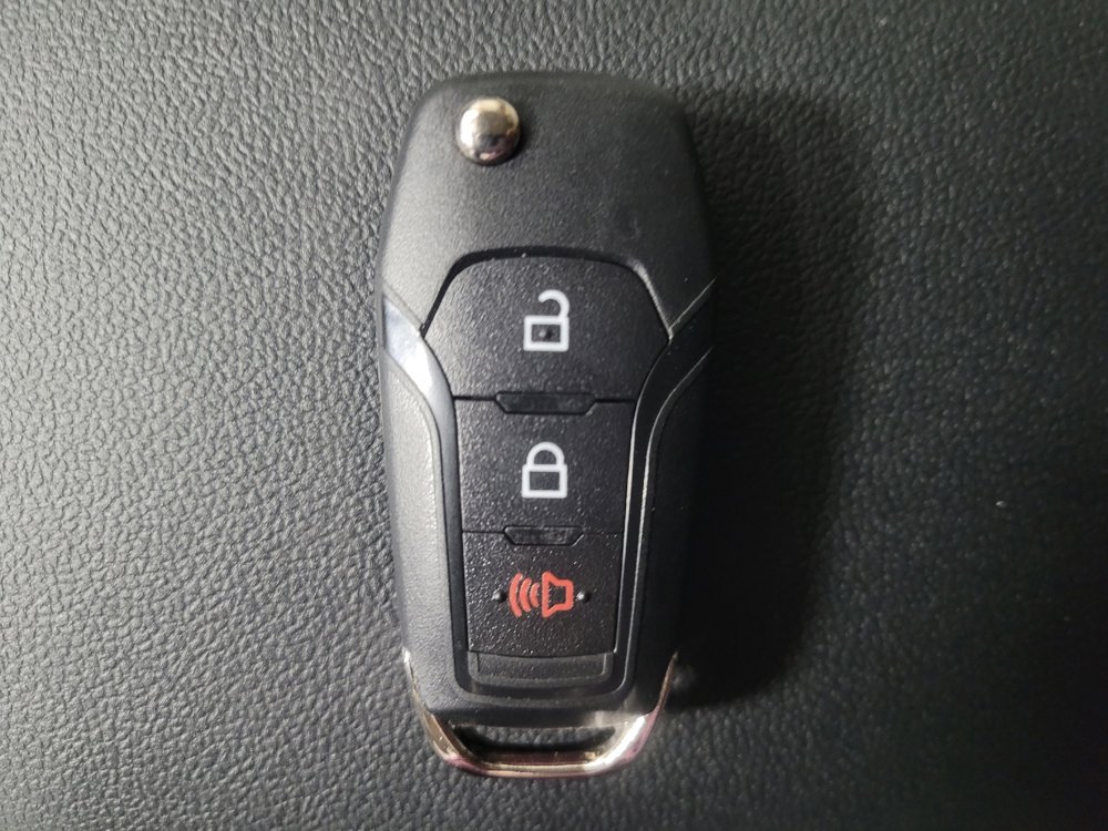 Used 2020 Ford Escape S image 32