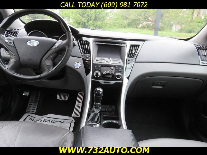 Used 2011 Hyundai Sonata Limited w/ Navigation Pkg 5 FWD image 19