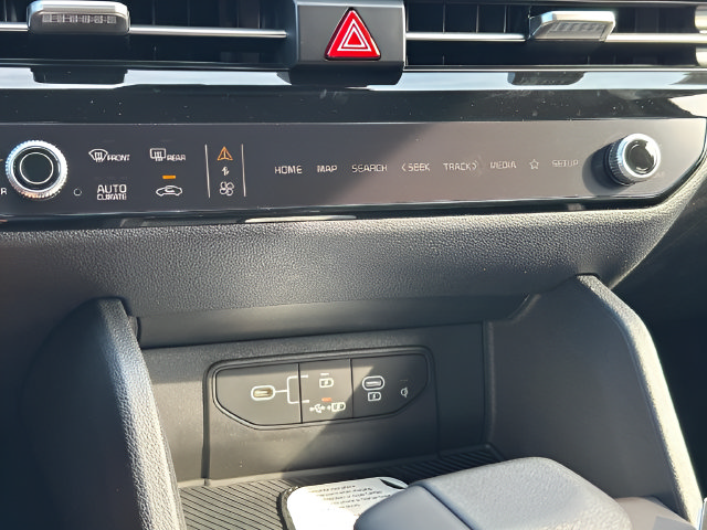 New 2026 Kia Sportage EX FWD image 12