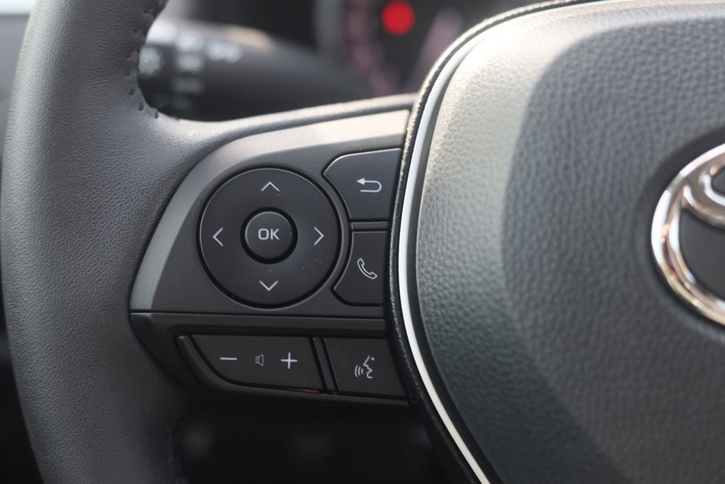 Used 2023 Toyota RAV4 XLE w/ Convenience Package image 21