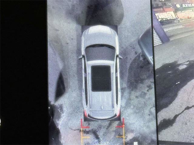 Used 2024 Cadillac XT6 Sport w/ Technology Package image 28