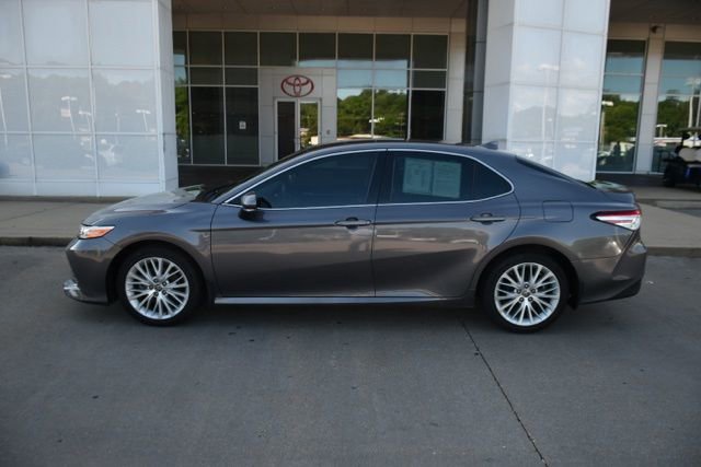 Certified 2020 Toyota Camry XLE FWD image 2