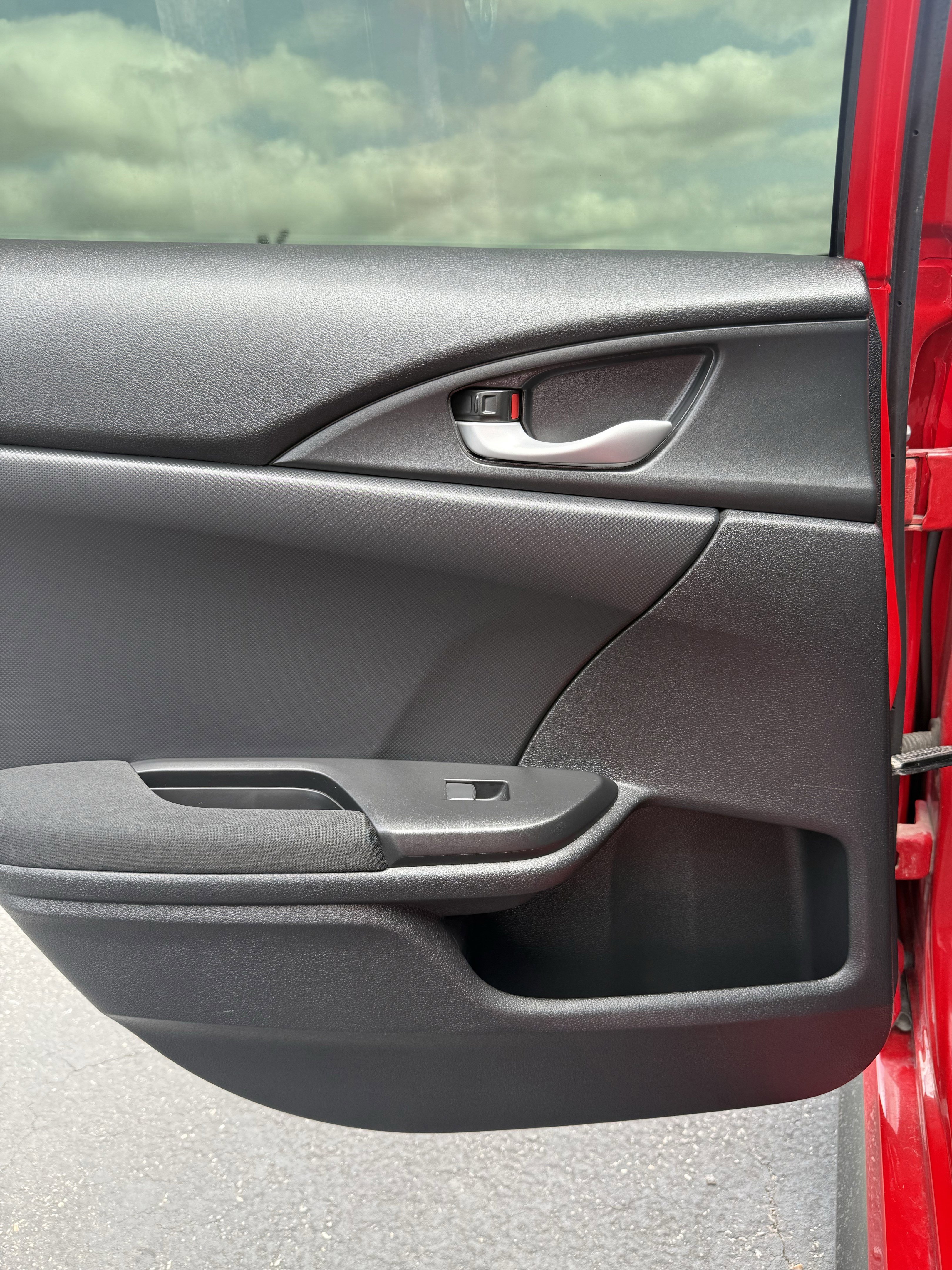 Used 2018 Honda Civic EX-T image 12