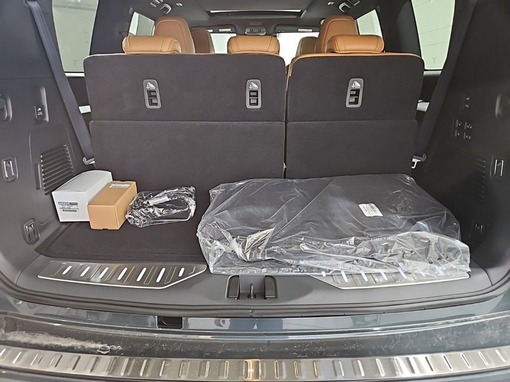 New 2025 Nissan Armada Platinum Reserve w/ Convenience Package image 24
