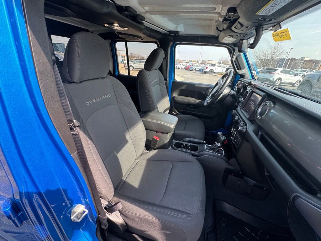 Used 2022 Jeep Gladiator Overland image 17
