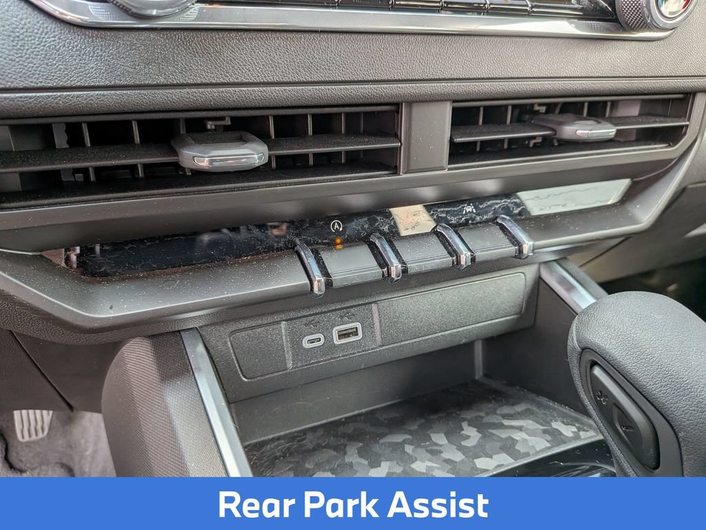 Used 2024 Chevrolet Colorado Trail Boss w/ Advanced Trailering Package AWD/4WD image 20