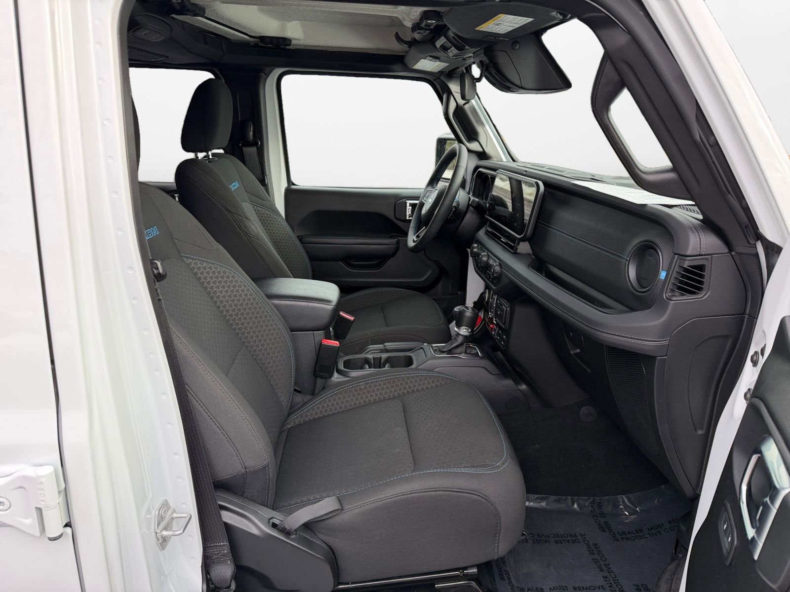 Used 2025 Jeep Wrangler Unlimited Rubicon 4xe w/ Safety Group image 15