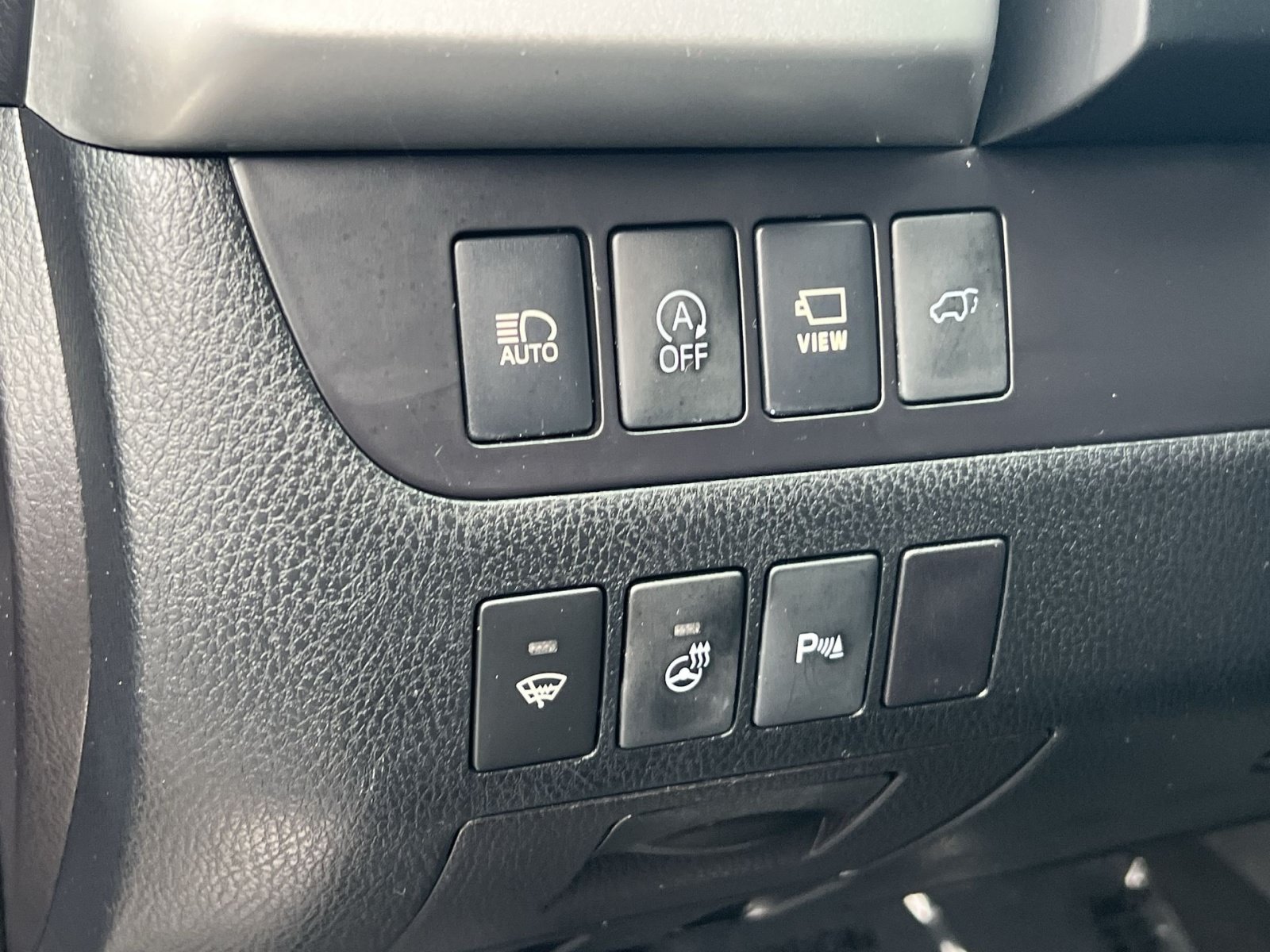 Used 2018 Toyota Highlander Limited Platinum AWD/4WD image 32
