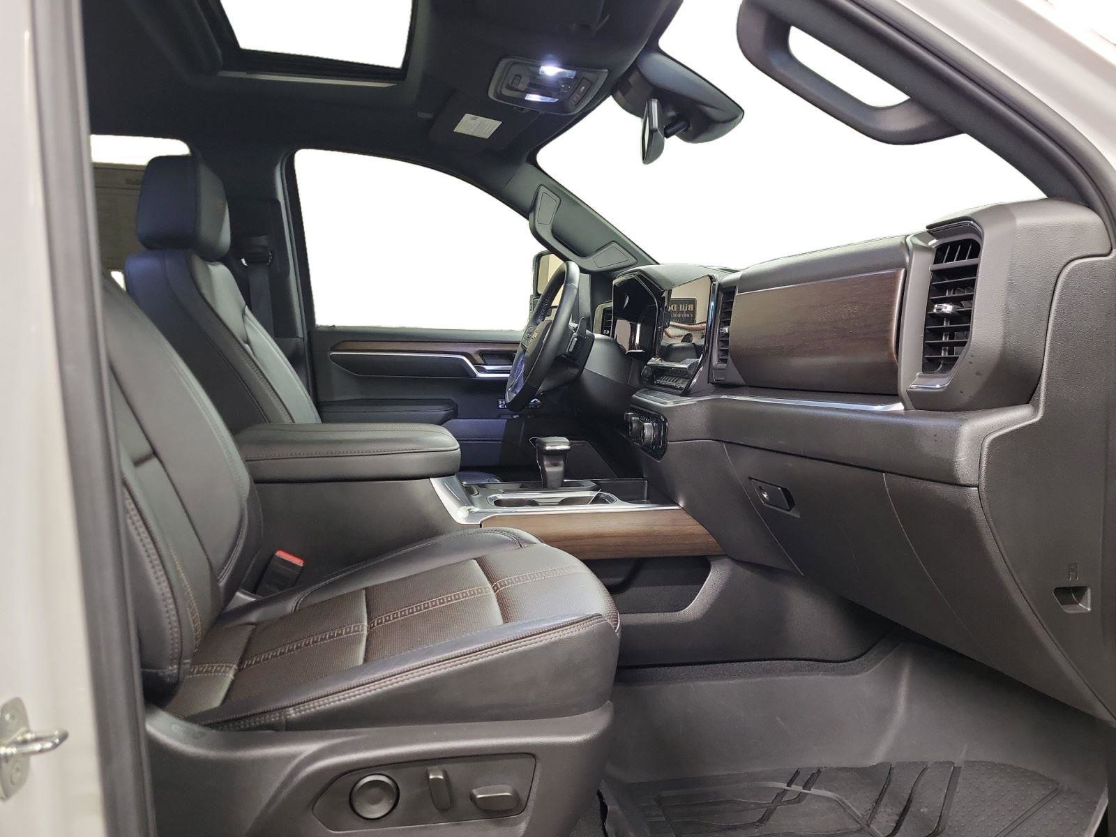 Used 2024 Chevrolet Silverado 1500 High Country w/ High Country Premium Package image 25