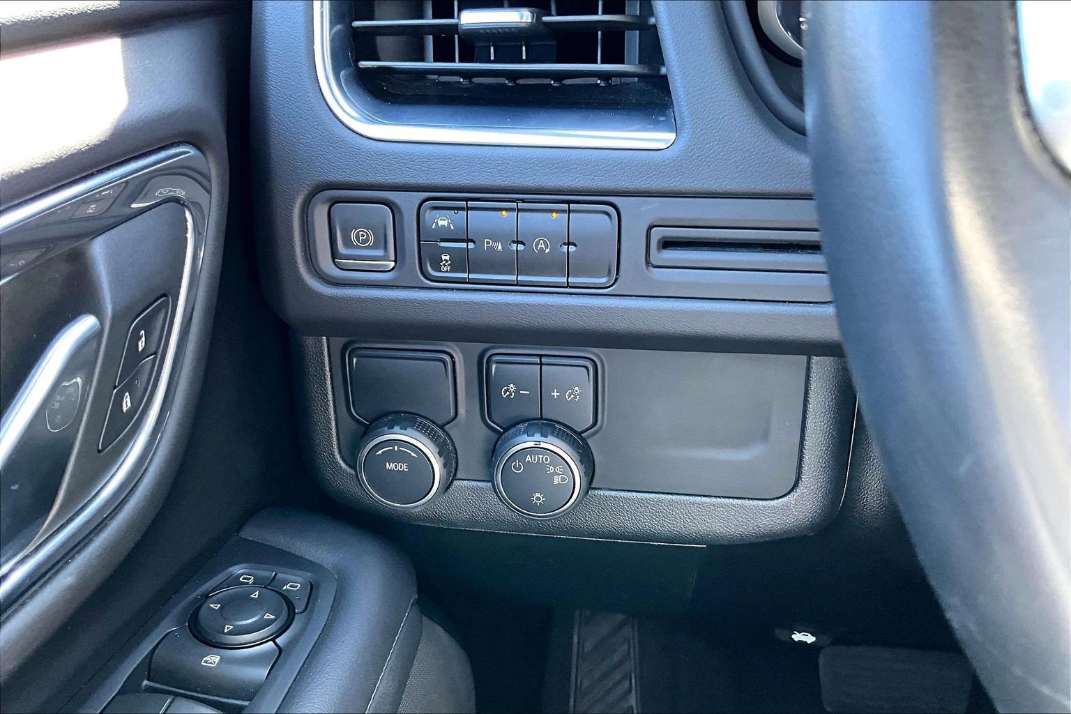 Certified 2023 Chevrolet Tahoe LT RWD image 26