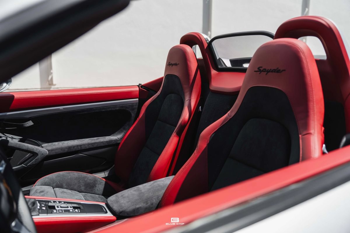 Used 2021 Porsche 718 Boxster Spyder RWD image 38