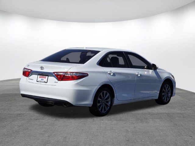 Used 2016 Toyota Camry XLE FWD image 3