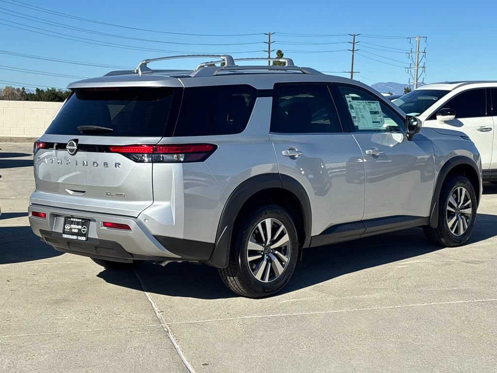 New 2025 Nissan Pathfinder SL w/ Cargo Package AWD/4WD image 3