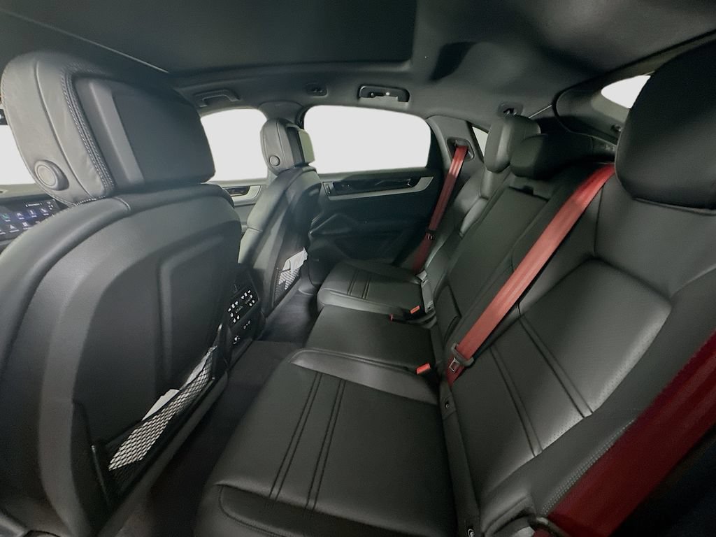 New 2026 Porsche Cayenne Coupe AWD/4WD image 23