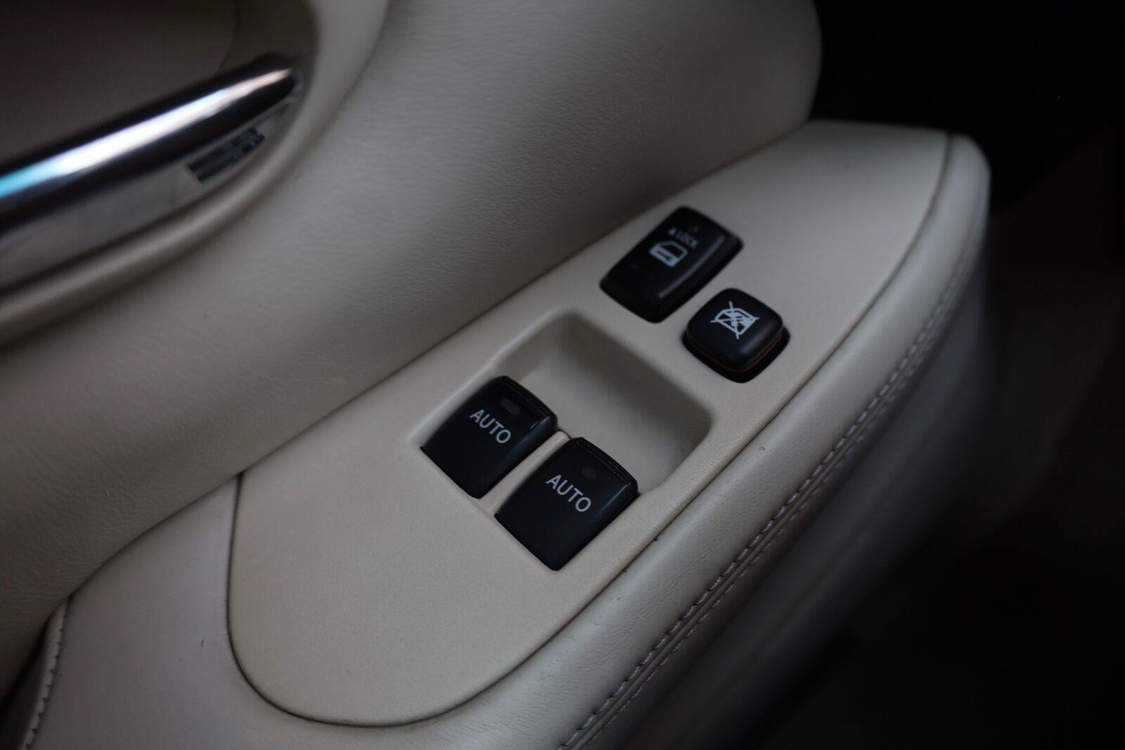 Used 2007 Lexus SC 430 Convertible w/ Preferred Accessory Pkg RWD image 29