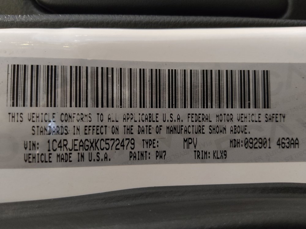 Used 2019 Jeep Grand Cherokee Altitude RWD image 33